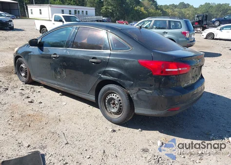 2015 Ford Focus S из США, поврежденный, VIN 1FADP3E24FL340645